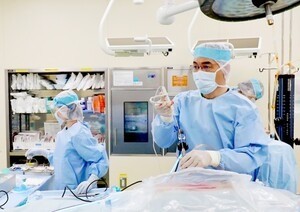 年間約370件の脊椎手術実績